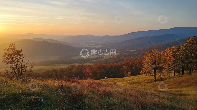 高清大图下载【趣麦麦图】山地丘陵草场夕阳3