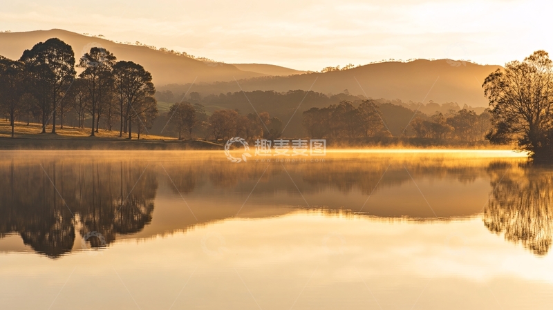 高清大图下载【趣麦麦图】绝美晨曦湖中2
