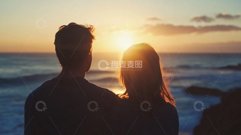 高清大图下载【趣麦麦图】黄昏依偎情侣背影1