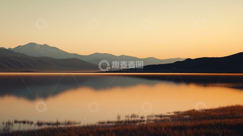 高清大图下载【趣麦麦图】高原湖泊黄昏