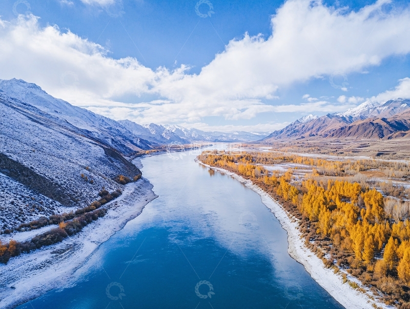 高清大图下载【趣麦麦图】巩乃斯河航拍