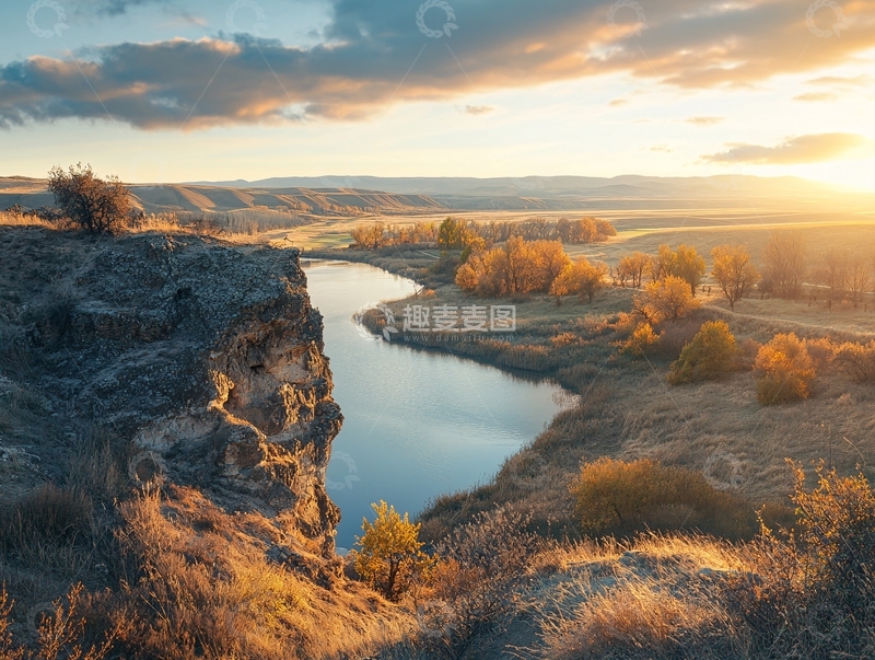 高清大图下载【趣麦麦图】秋季丘陵草原河流