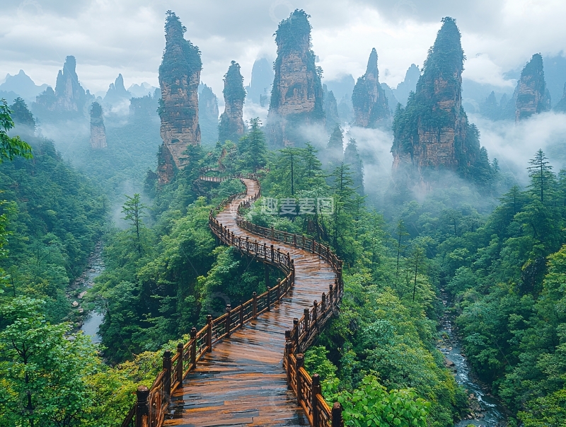 高清大图下载【趣麦麦图】雨天金鞭溪