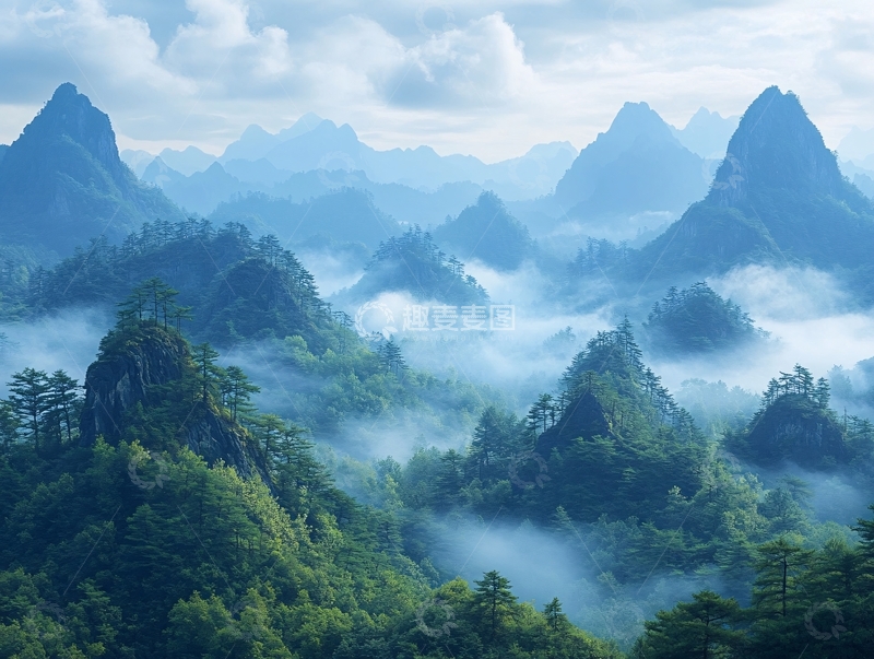 高清大图下载【趣麦麦图】雾漫群峰图片素材下载6