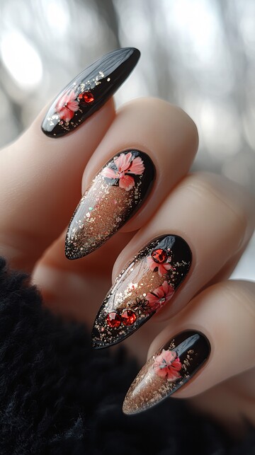 纤长指甲精致纹饰