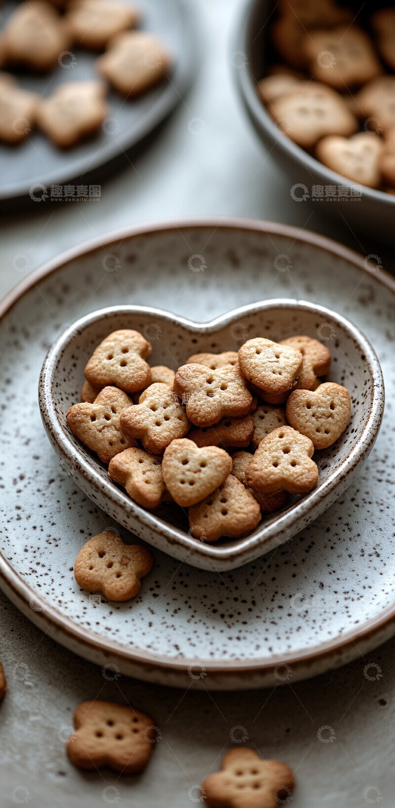 高清大图下载【趣麦麦图】心形饼干盘心形饼干盘子1
