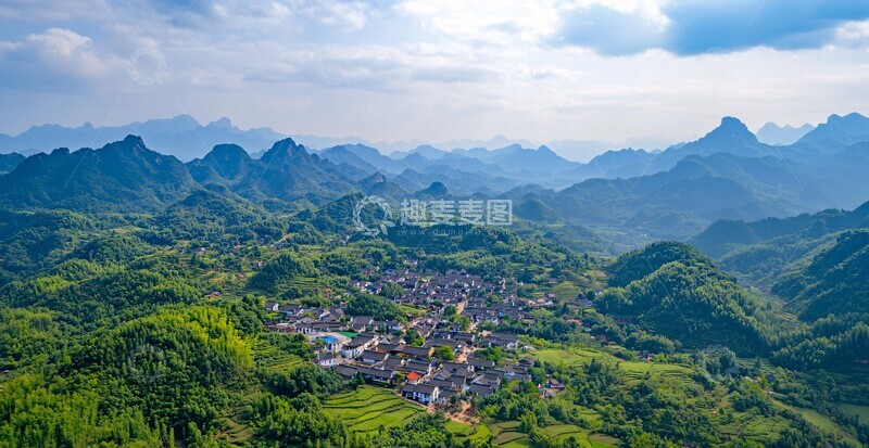 高清大图下载【趣麦麦图】远山绿林古村景