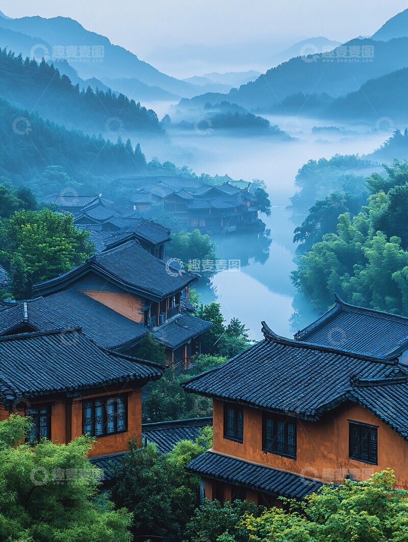 高清大图下载【趣麦麦图】雨后清晨的山村1