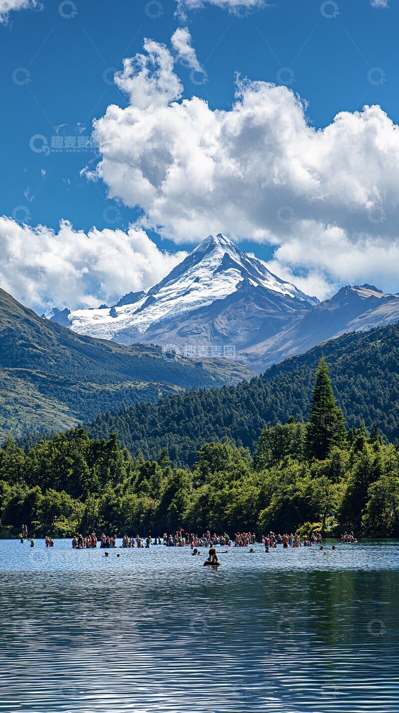 高清大图下载【趣麦麦图】湖畔群山雪峰1