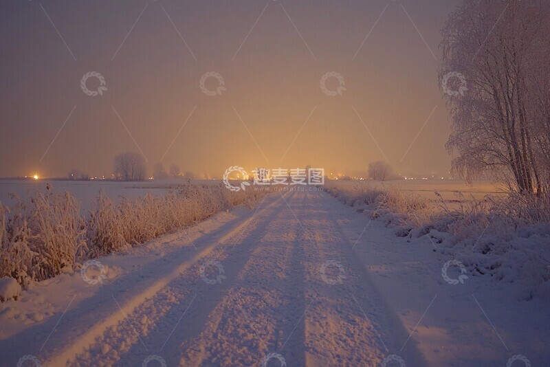 高清大图下载【趣麦麦图】雪夜旷野旷野圣诞季节3