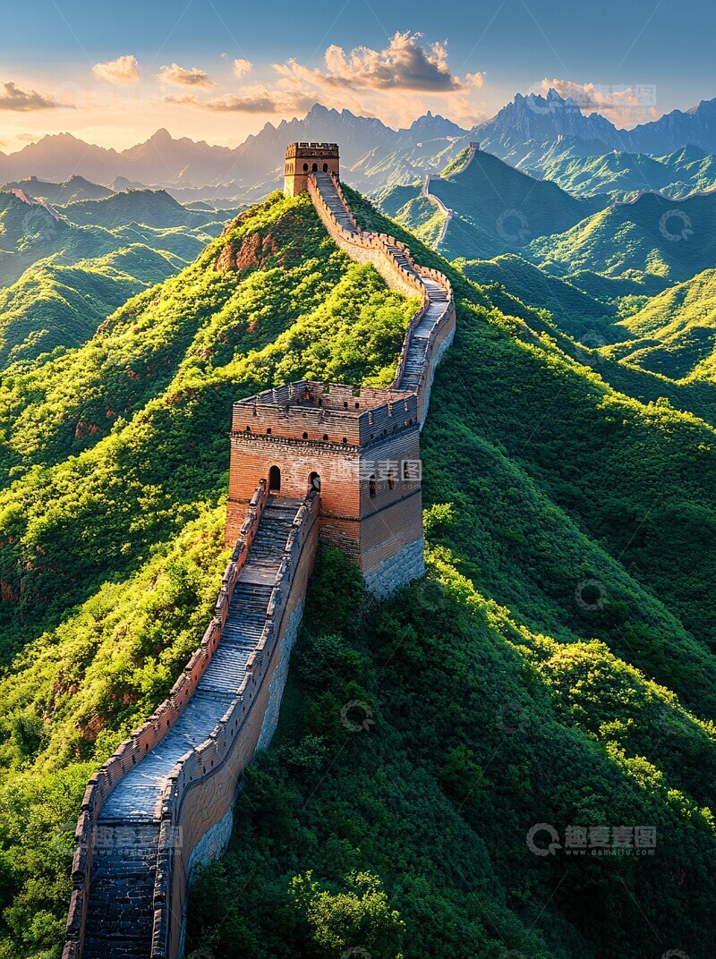 长城与夕阳下的绿意3