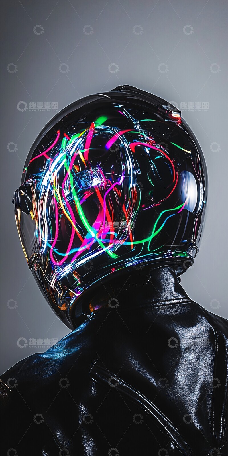 高清大图下载【趣麦麦图】透明头盔中的光影3
