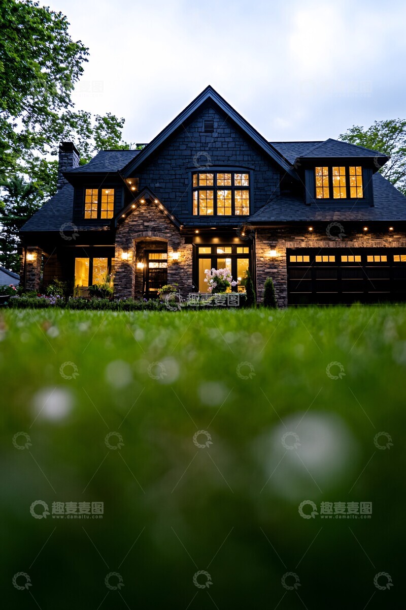 石窗绿荫建筑细节光照3