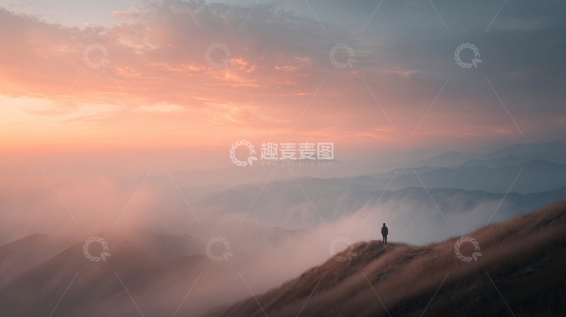 高清大图下载【趣麦麦图】-山顶上的落日与独行者045