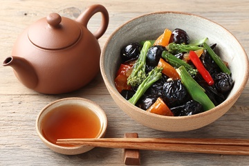 茶壶与菜肴的中式搭配988