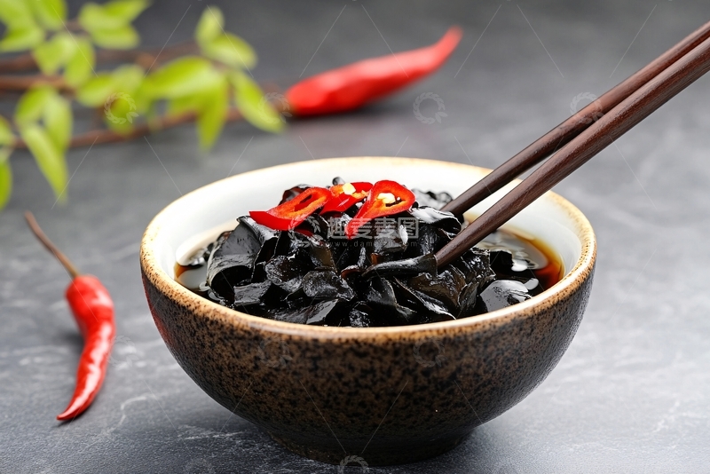 高清大图下载【趣麦麦图】-碗中泡发木耳配红辣椒458