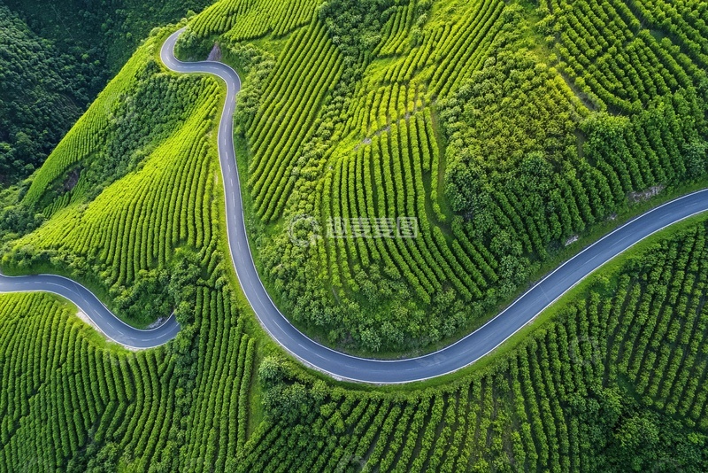 高清大图下载【趣麦麦图】-山间蜿蜒公路俯瞰美景379