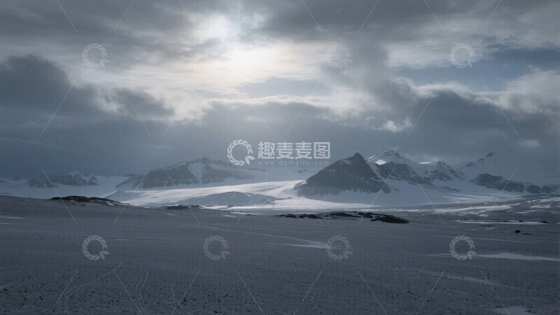 高清大图下载【趣麦麦图】-阴天的雪山旷野景象262