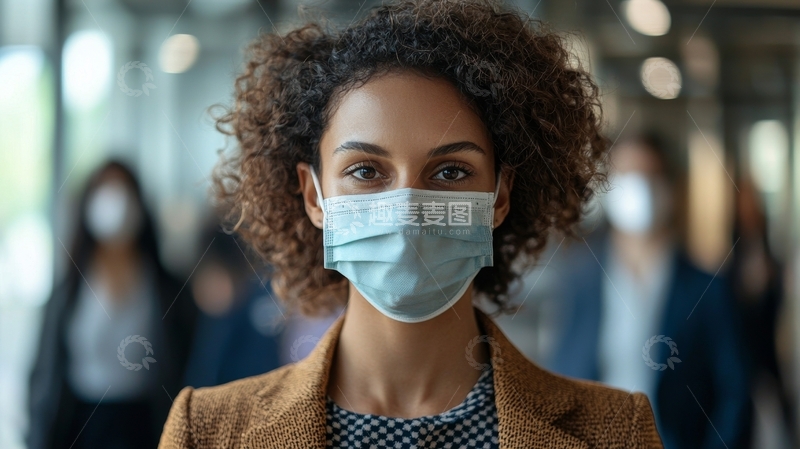 高清大图下载【趣麦麦图】佩戴口罩的女性在人群中