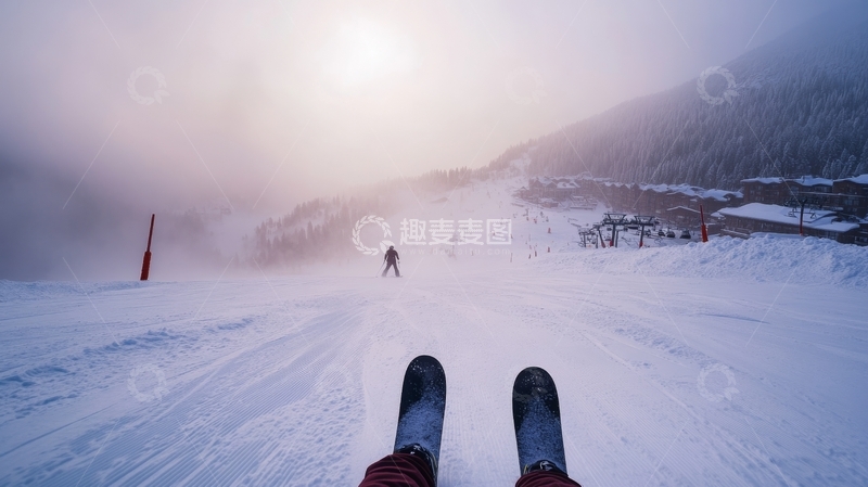 高清大图下载【趣麦麦图】雪道上的滑雪体验