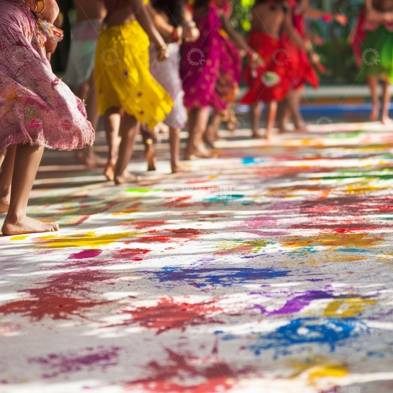 高清大图下载【趣麦麦图】彩色颜料上的舞者脚步