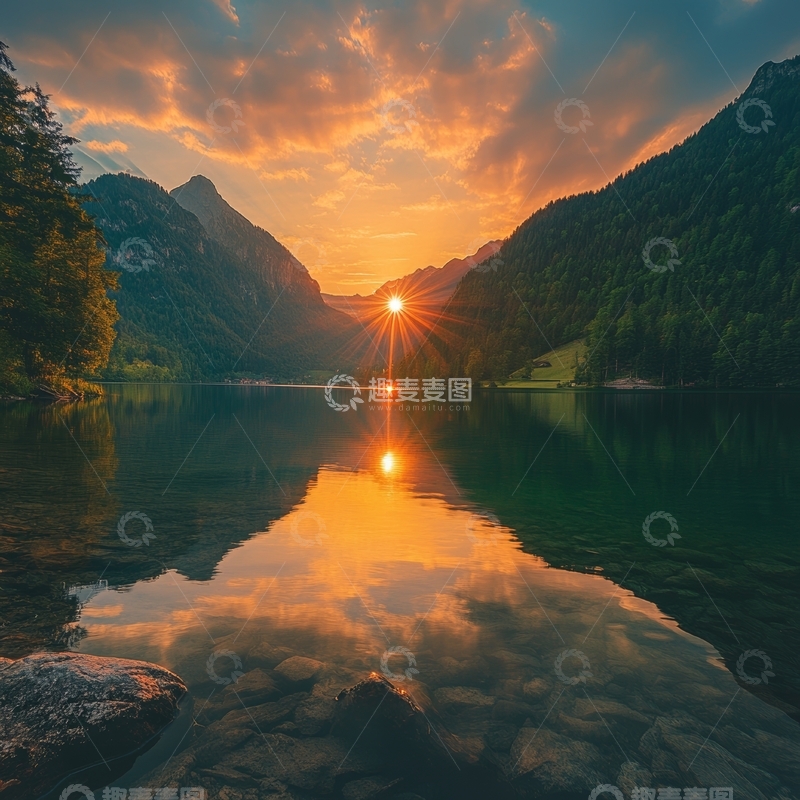 高清大图下载【趣麦麦图】湖畔夕阳，山影倒映