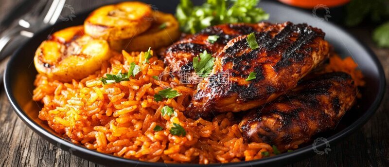 高清大图下载【趣麦麦图】烤鸡配红色米饭和煎香蕉