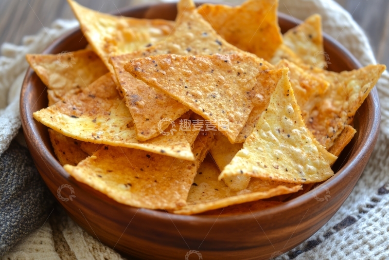 高清大图下载【趣麦麦图】木碗中的金黄色玉米片