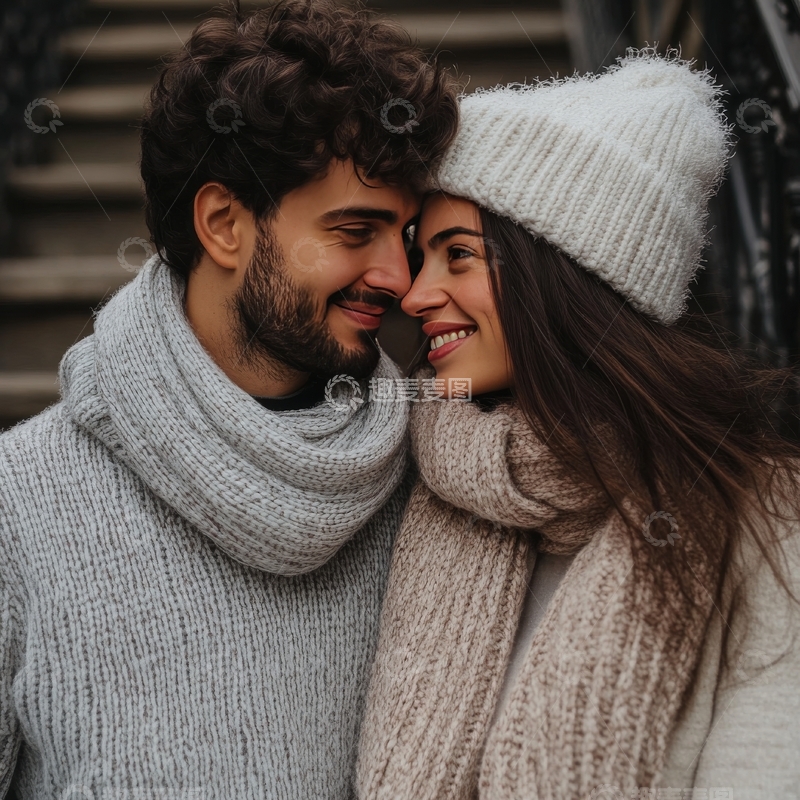 高清大图下载【趣麦麦图】冬日情侣温馨相拥