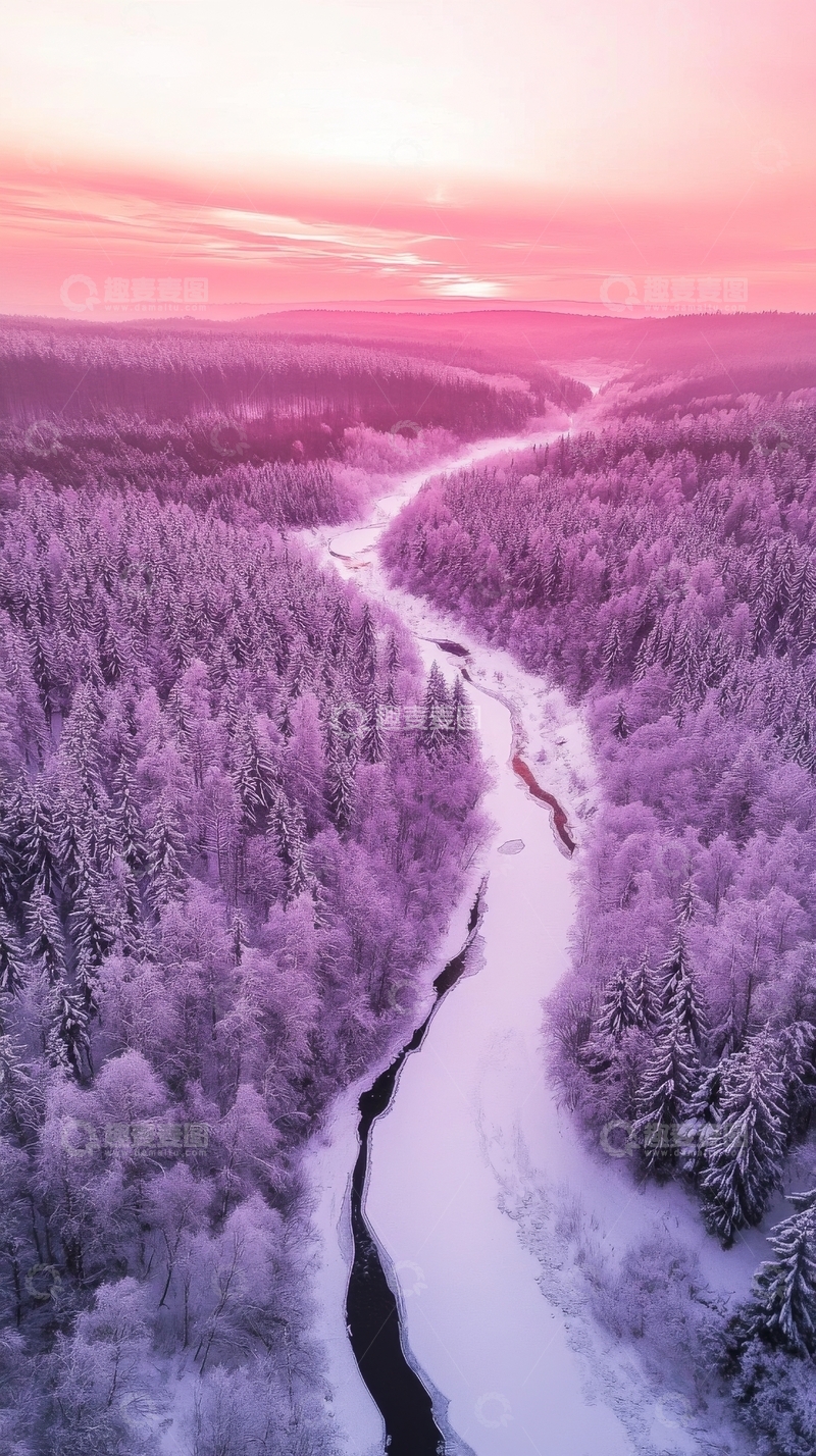 高清大图下载【趣麦麦图】冬日森林河流的粉紫色落日