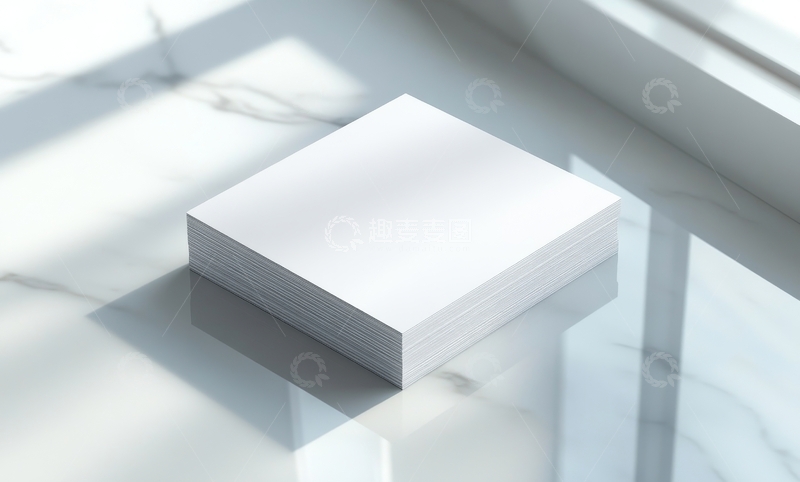 高清大图下载【趣麦麦图】窗边的空白纸张堆叠