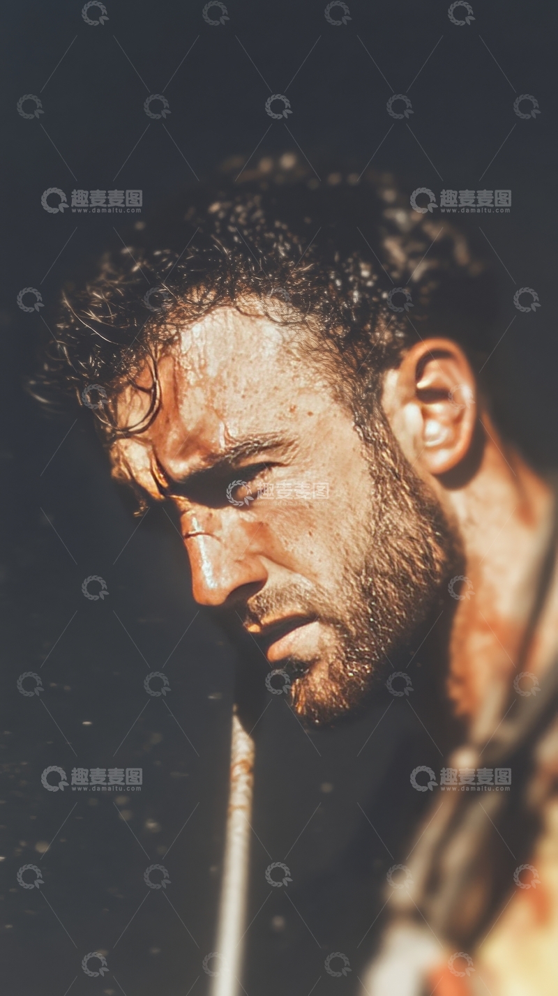 高清大图下载【趣麦麦图】汗水淋漓的男子侧脸特写