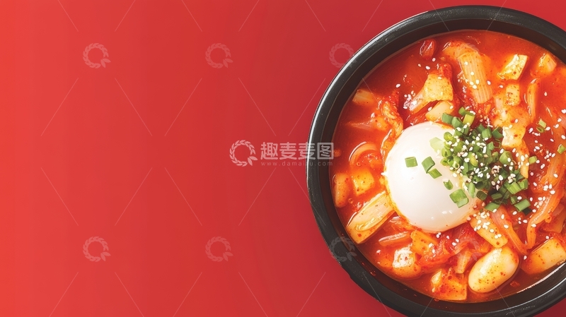 高清大图下载【趣麦麦图】韩式辣炒年糕配荷包蛋