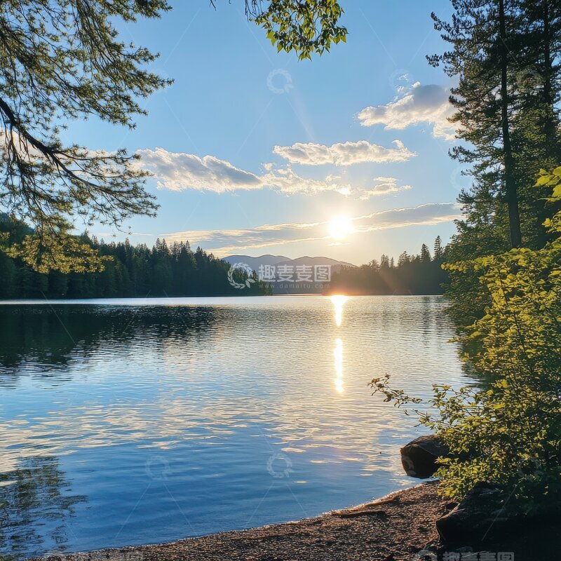 高清大图下载【趣麦麦图】湖畔日落，宁静自然风光