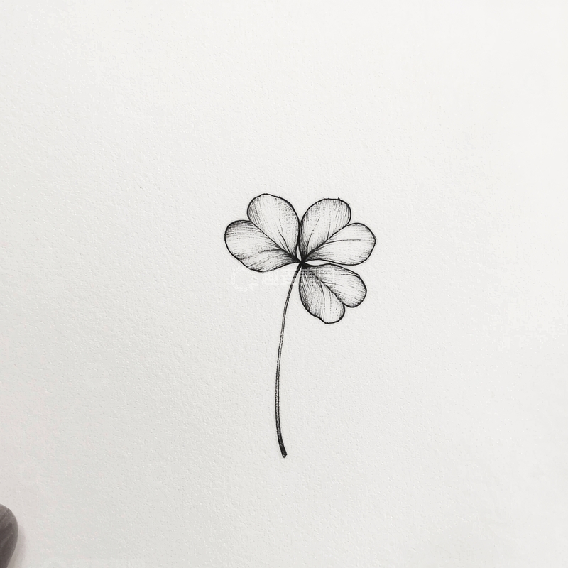 高清大图下载【趣麦麦图】简洁线条绘制的四叶草图案