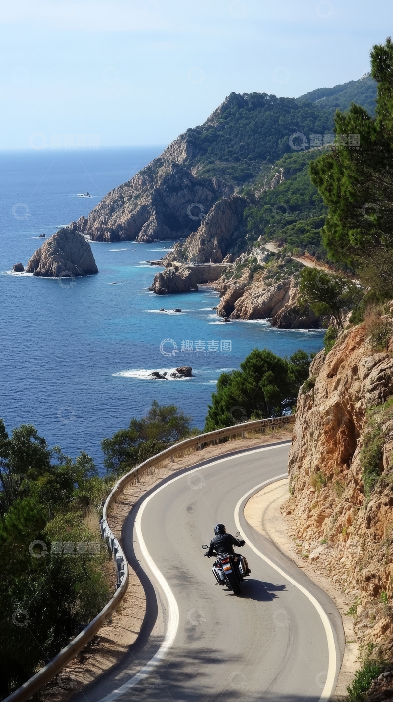 高清大图下载【趣麦麦图】沿海山路，摩托车疾驰