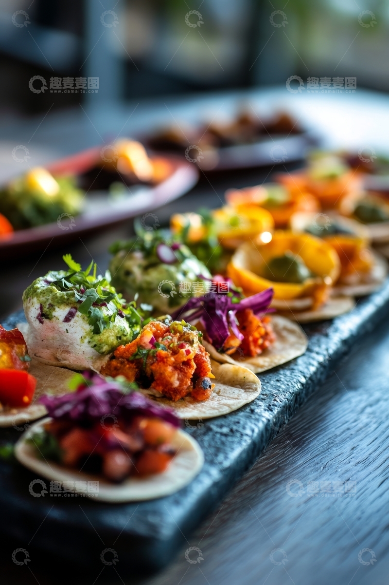 高清大图下载【趣麦麦图】色彩斑斓的墨西哥风味塔可拼盘