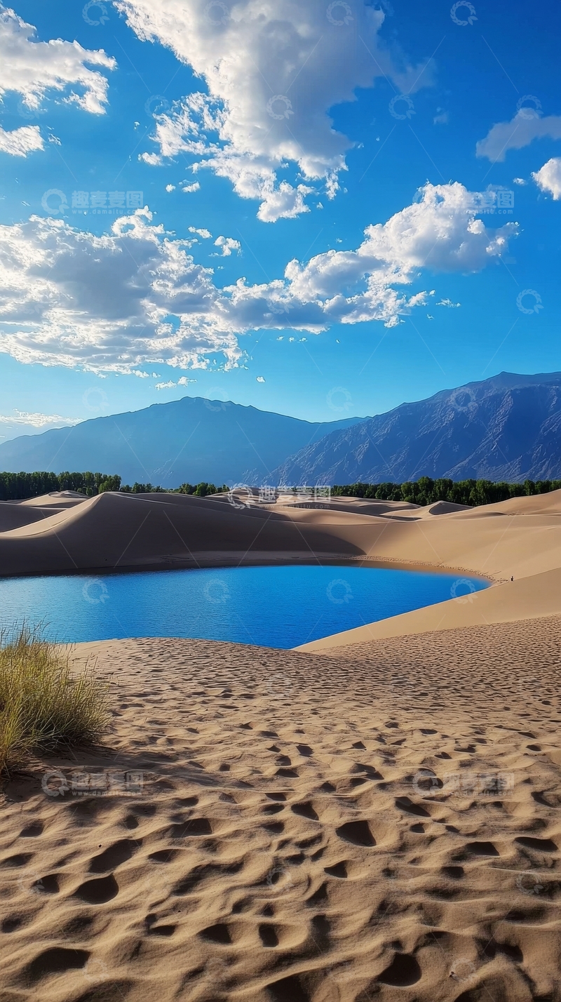 高清大图下载【趣麦麦图】沙漠绿洲与蓝天白云