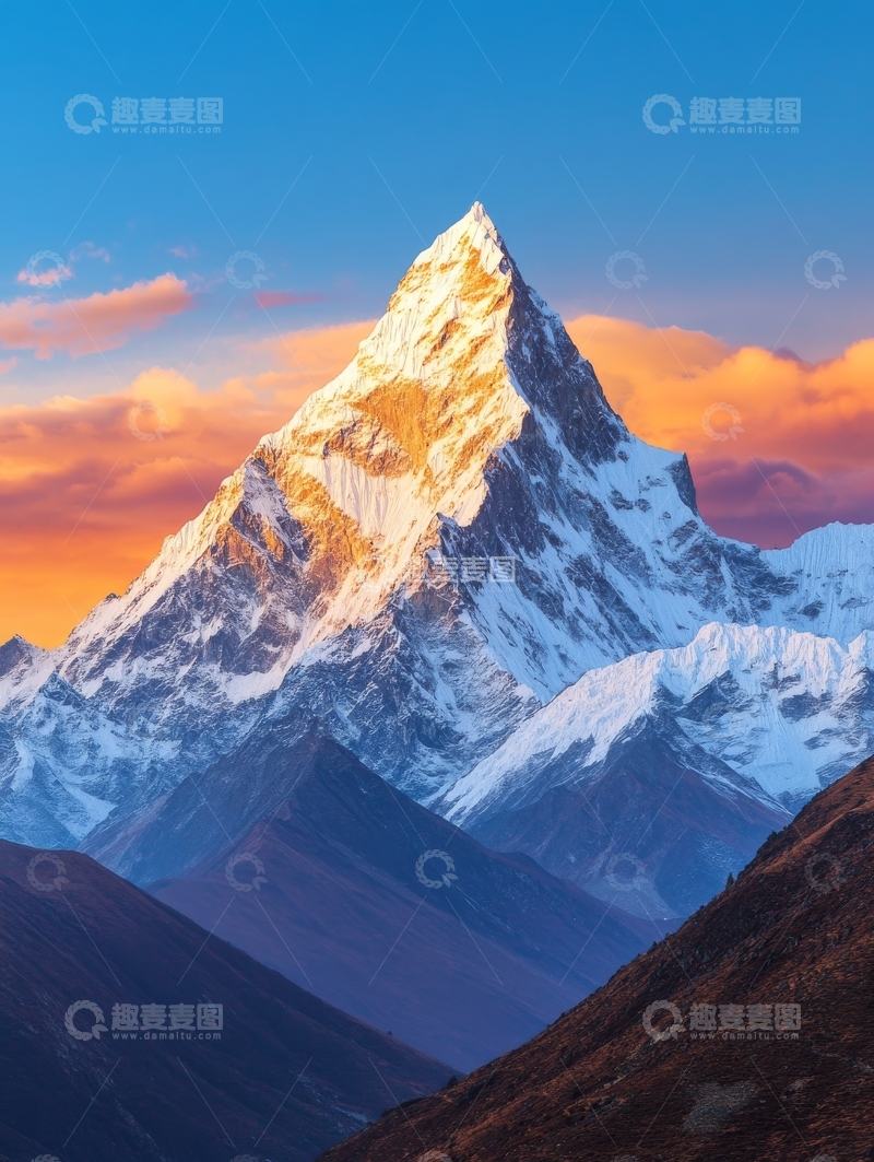 高清大图下载【趣麦麦图】雪山之巅，夕阳映照