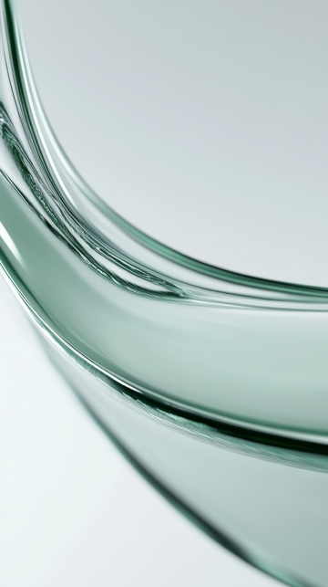 透明玻璃容器的特写视角