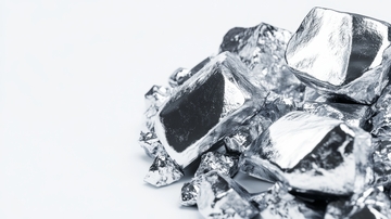 银色金属晶体堆叠