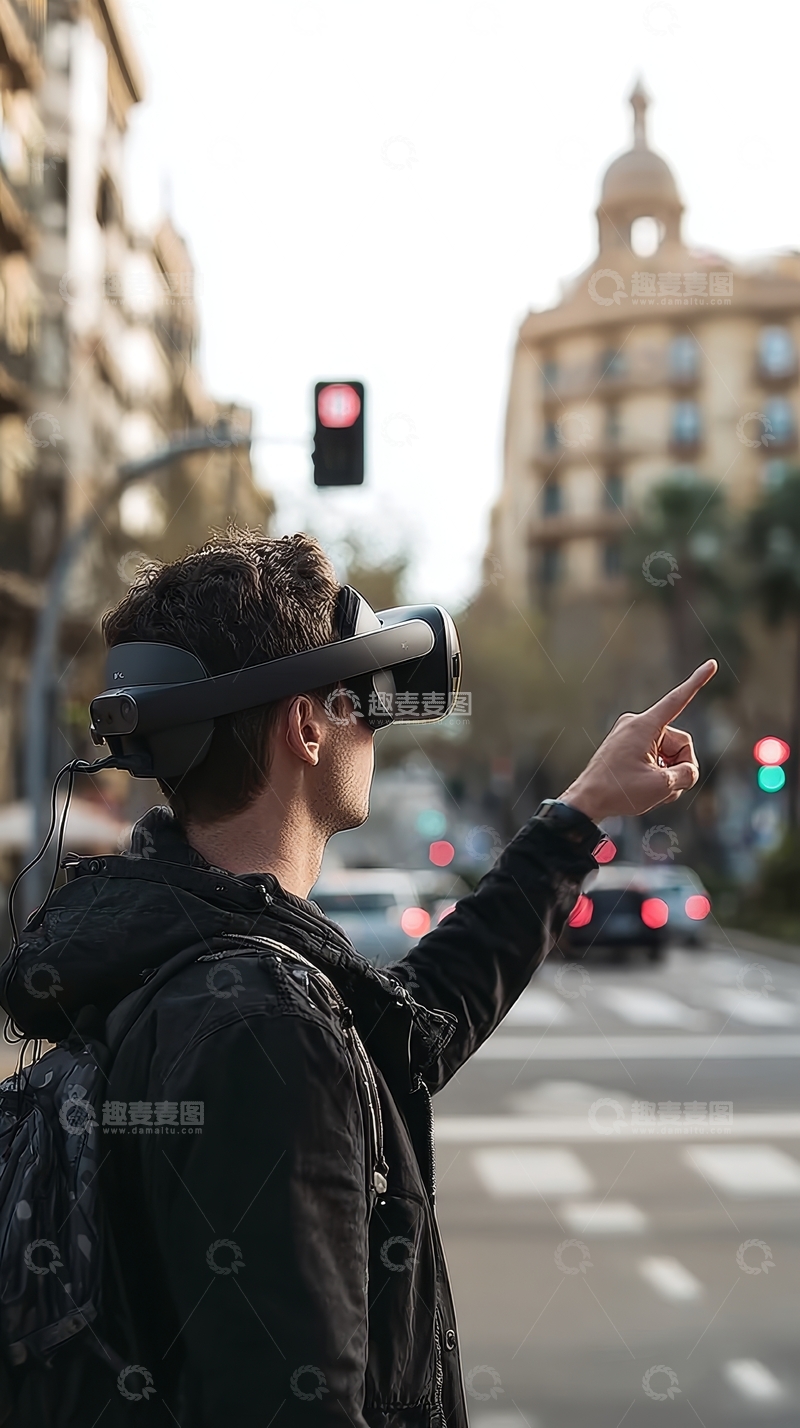 高清大图下载【趣麦麦图】街头体验虚拟现实设备的人
