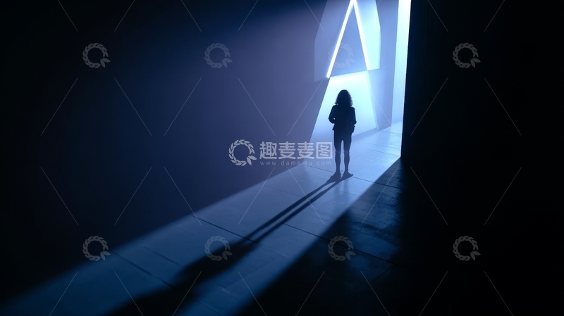 高清大图下载【趣麦麦图】光影中的孤独身影