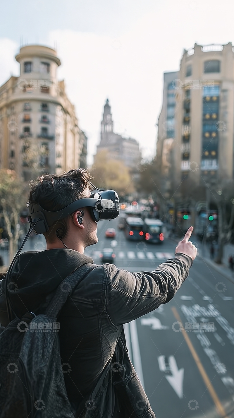 高清大图下载【趣麦麦图】男子佩戴虚拟现实设备指向城市街道