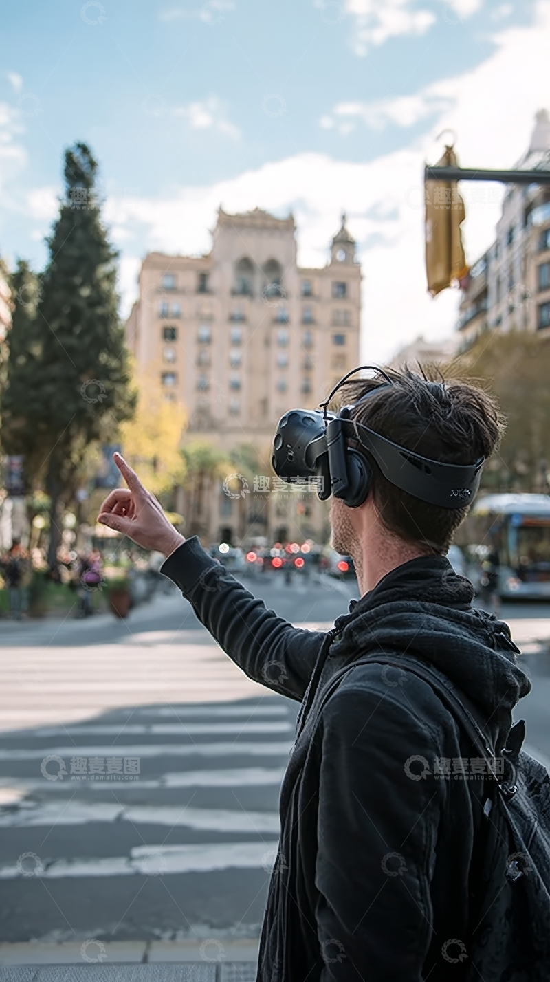 高清大图下载【趣麦麦图】街头体验虚拟现实设备的人