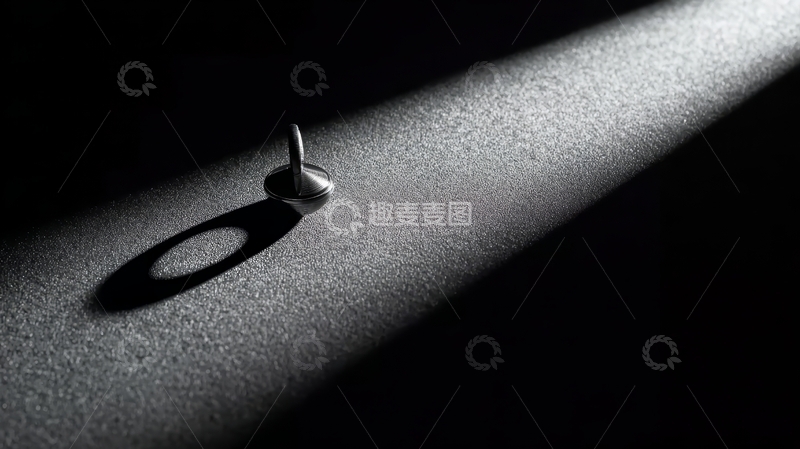 高清大图下载【趣麦麦图】光影中的金属图钉