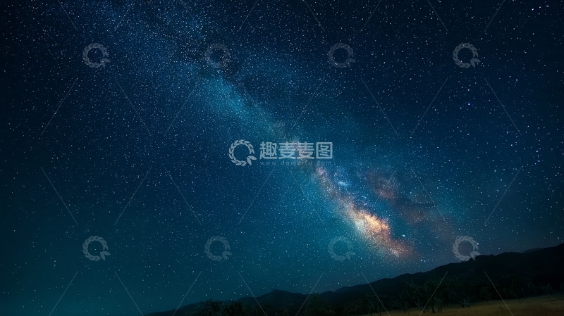 高清大图下载【趣麦麦图】银河横跨夜空的壮丽景象