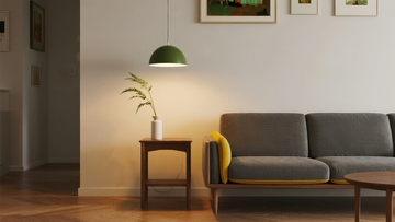 现代客厅灰色沙发与绿灯