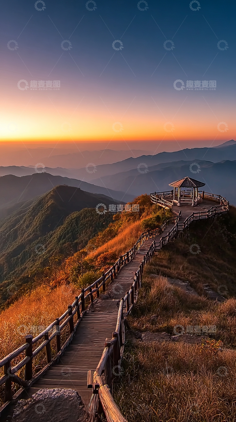 高清大图下载【趣麦麦图】山顶木栈道日出景观