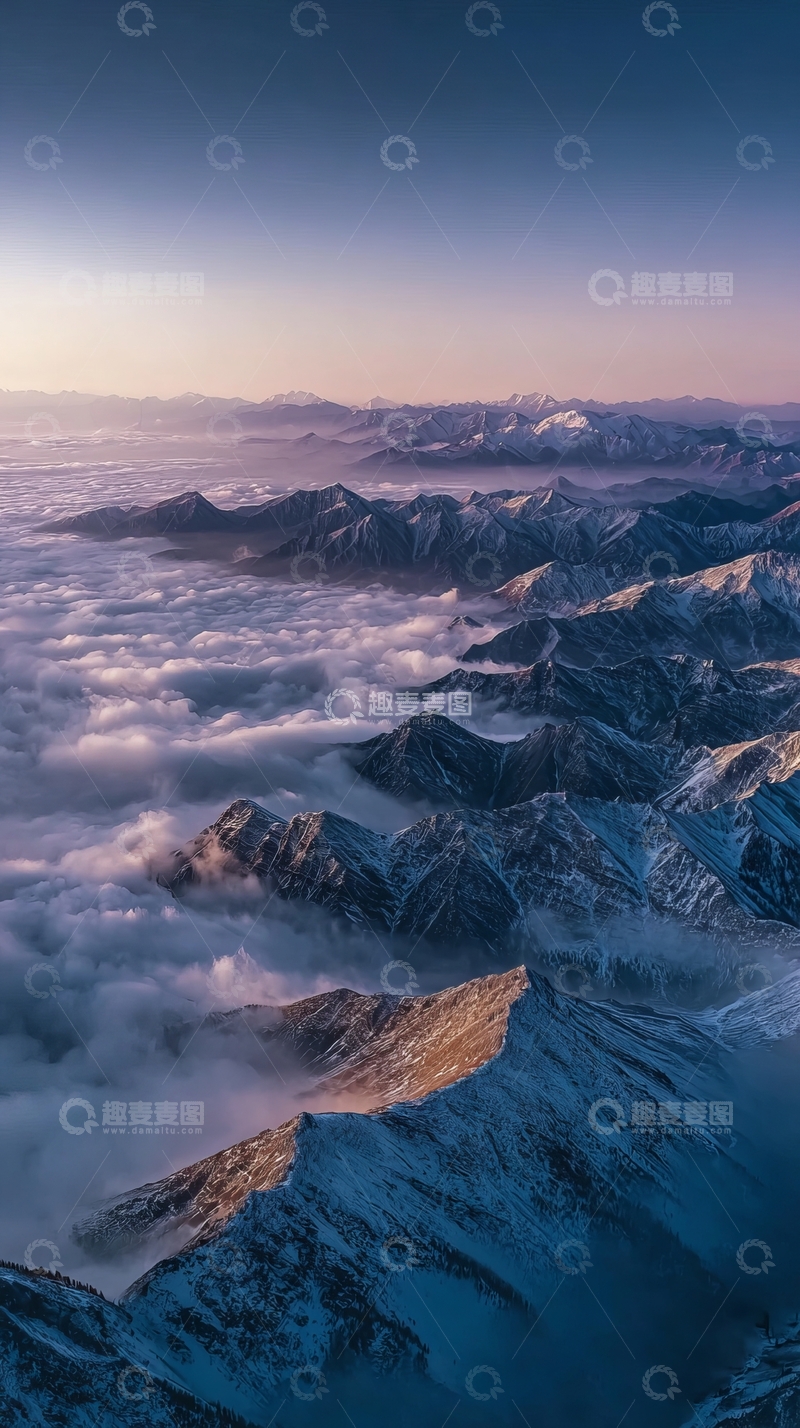 高清大图下载【趣麦麦图】雪山之巅云海缭绕